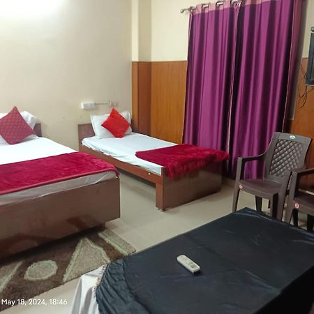 Goroomgo Varanasi Paradise Varanasi - Parking & Restaurant Available - Perfect Location And Comfortable Room Luaran gambar