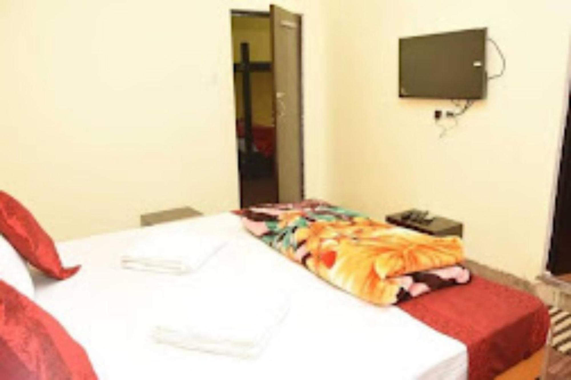 Goroomgo Varanasi Paradise Varanasi - Parking & Restaurant Available - Perfect Location And Comfortable Room Luaran gambar
