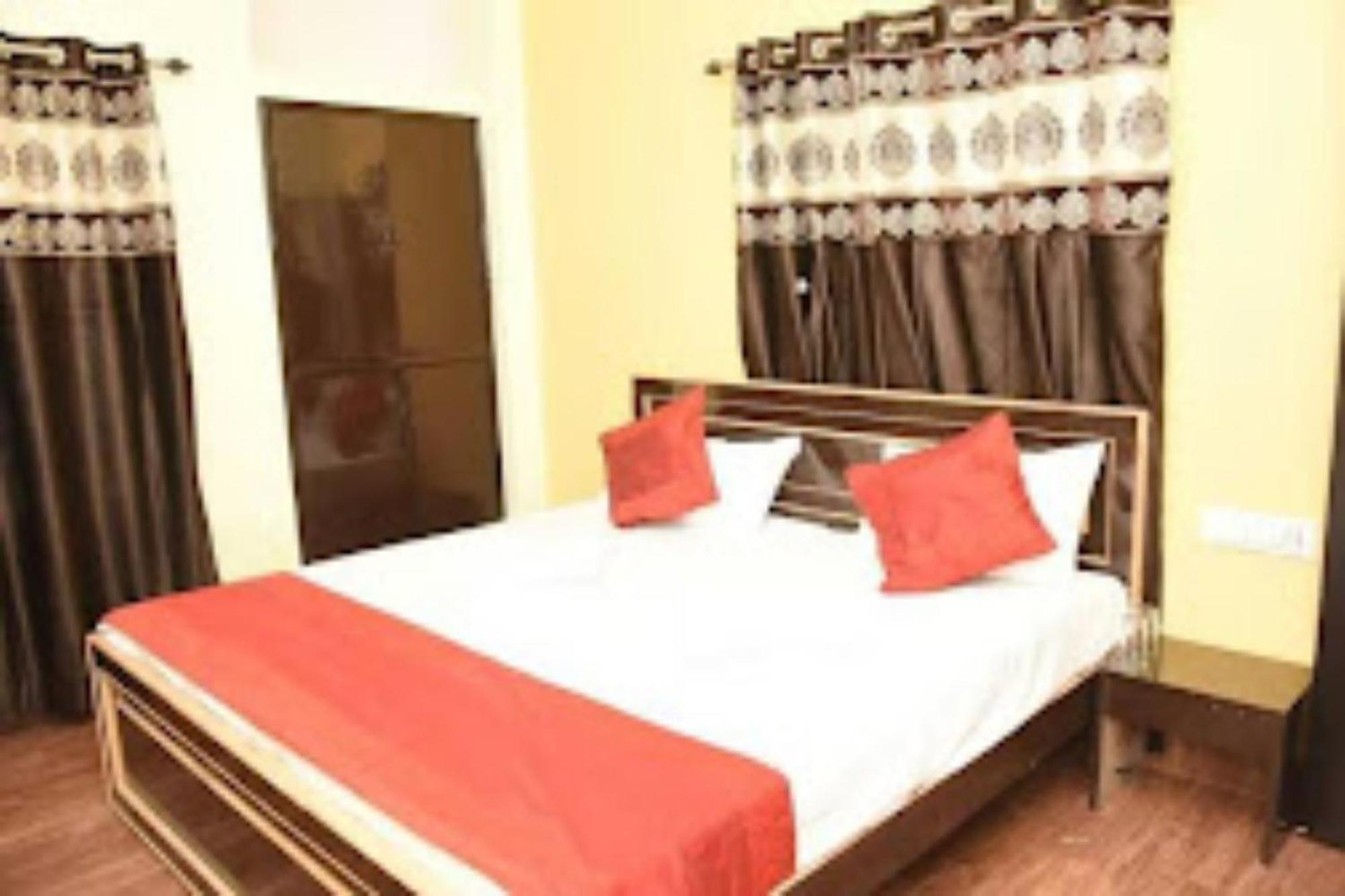Goroomgo Varanasi Paradise Varanasi - Parking & Restaurant Available - Perfect Location And Comfortable Room Luaran gambar