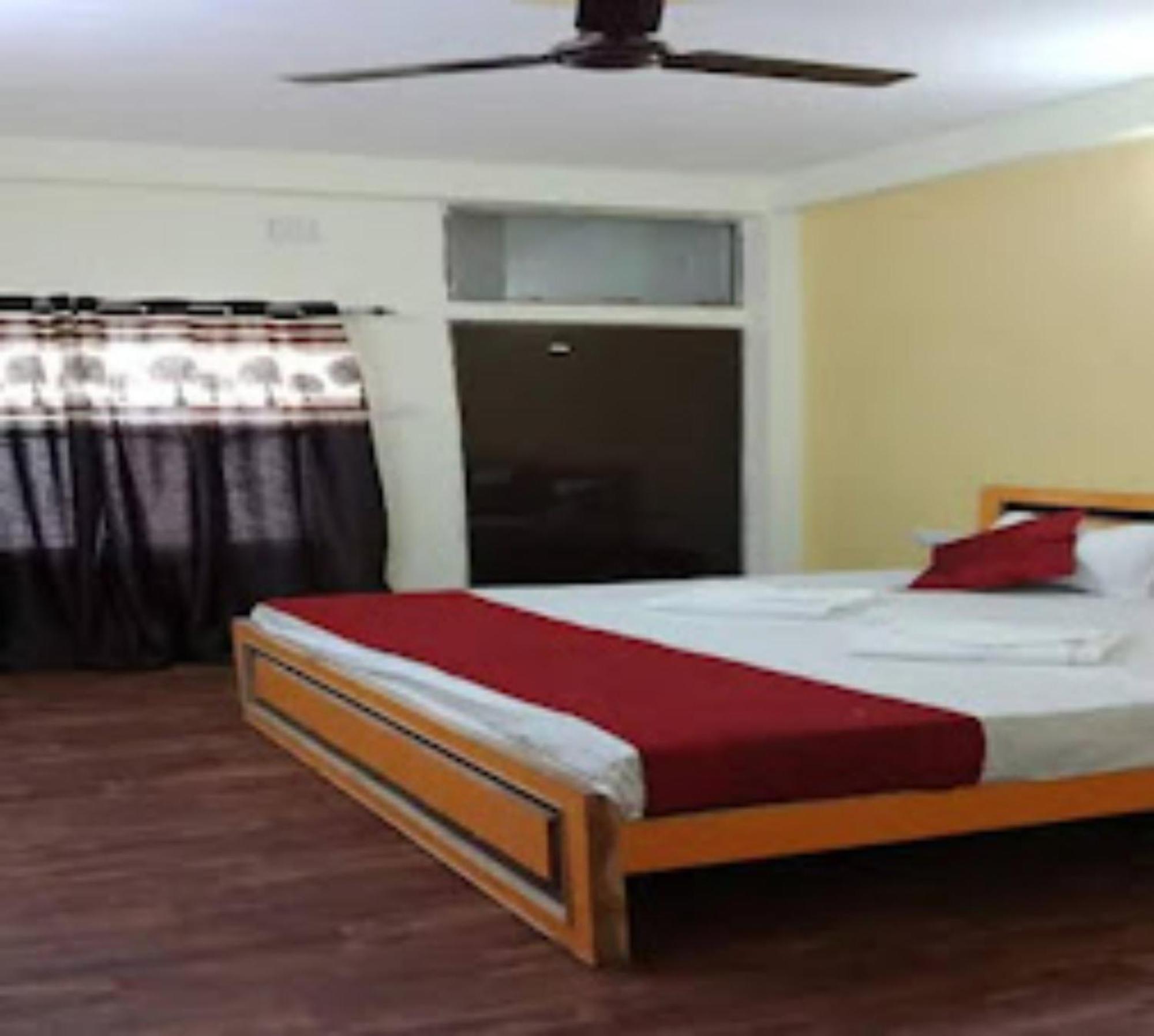 Goroomgo Varanasi Paradise Varanasi - Parking & Restaurant Available - Perfect Location And Comfortable Room Luaran gambar