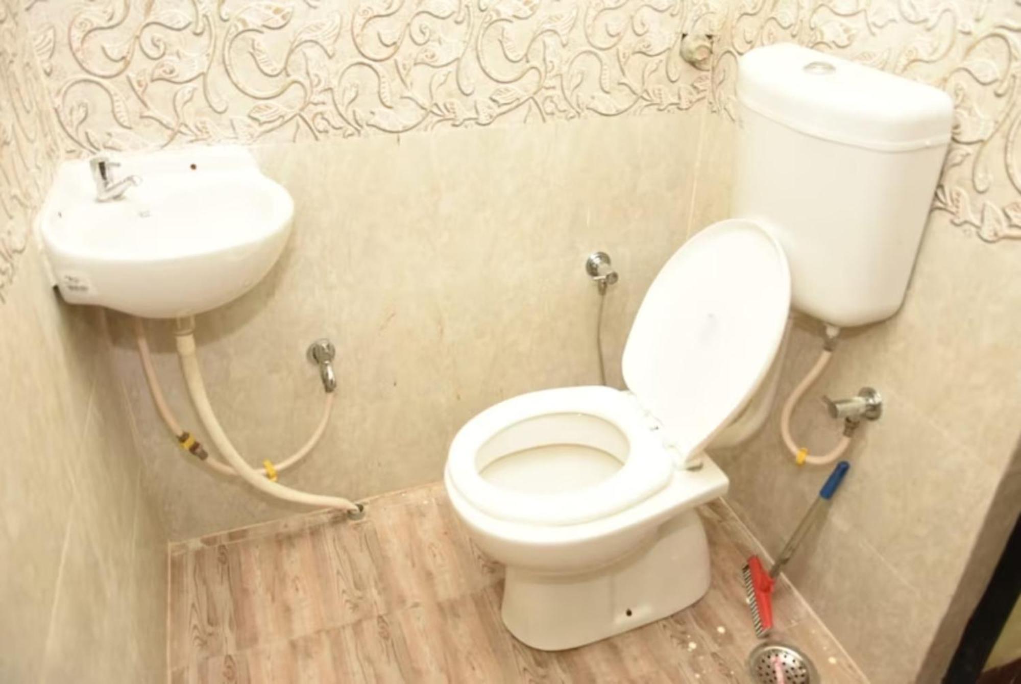 Goroomgo Varanasi Paradise Varanasi - Parking & Restaurant Available - Perfect Location And Comfortable Room Luaran gambar